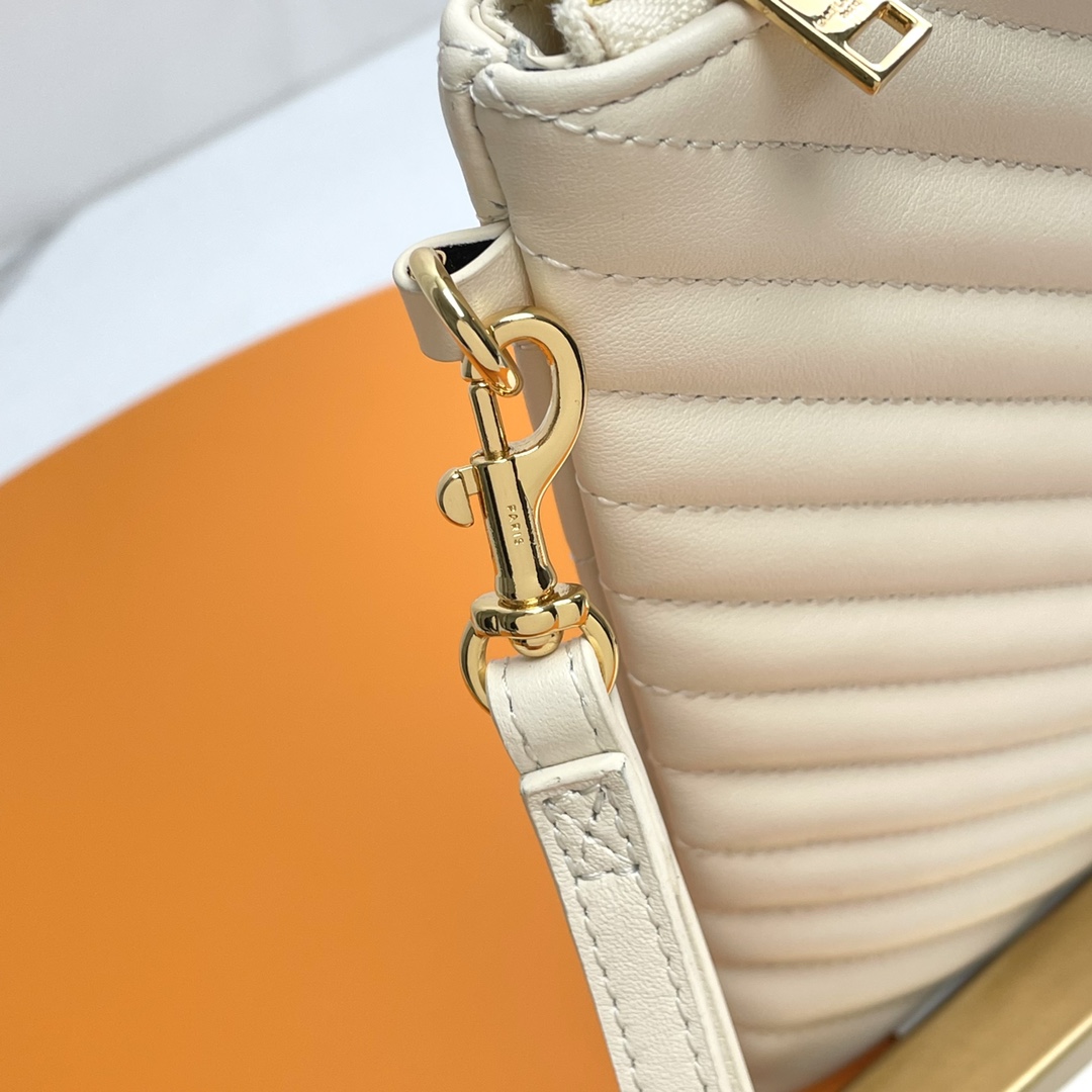 Handbags SAINT LAURENT 413444 size 30  21.5  2 cm - vstockx