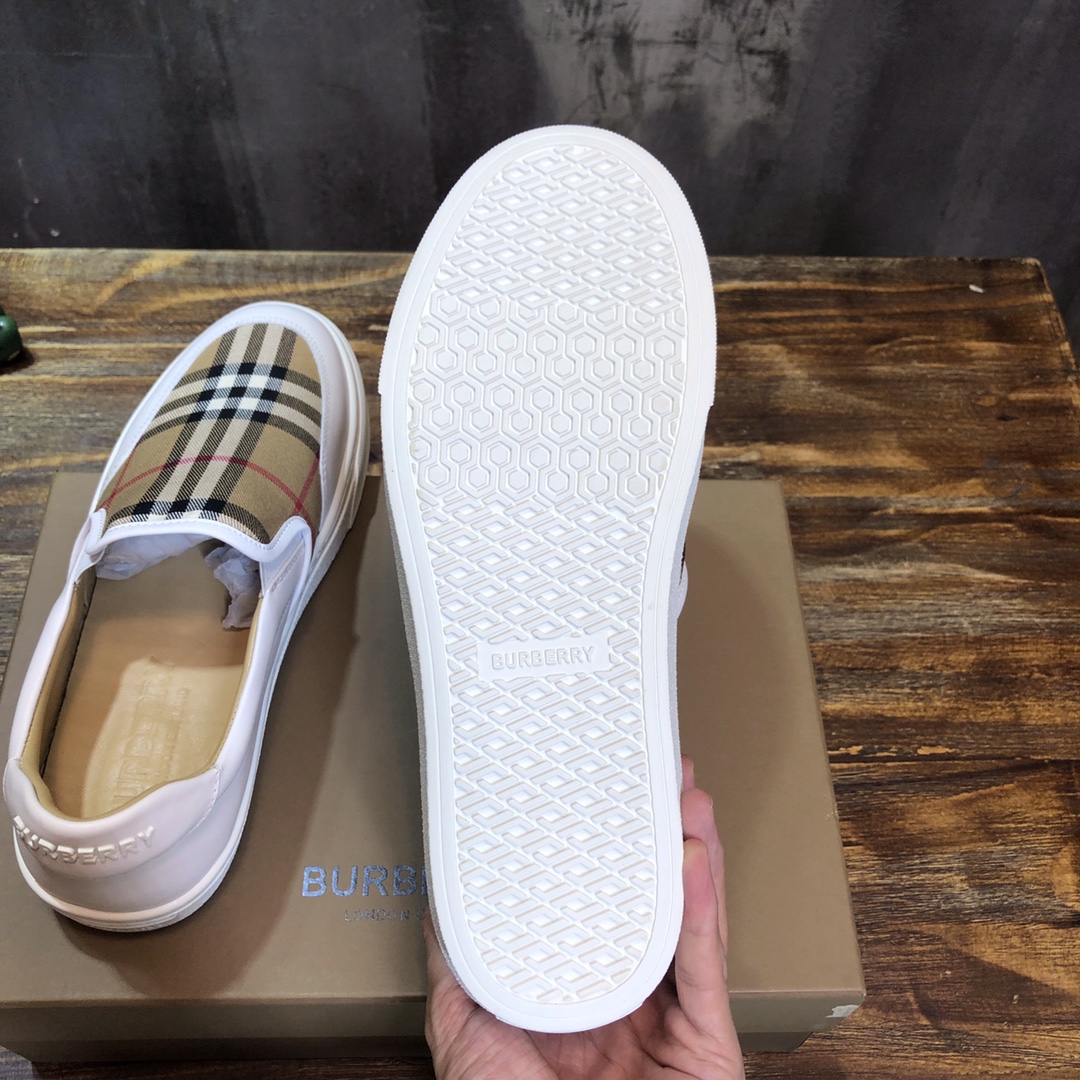 Burberry House Check Sneaker 2 - vstockx