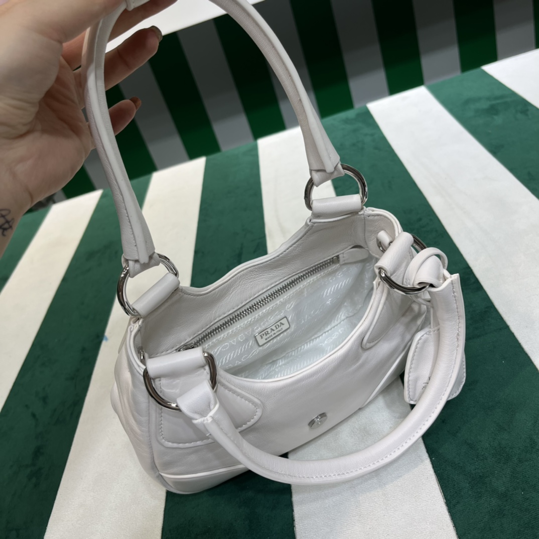Handbags Prada PRADA PASSAVELA 1BA381 size:23x16x9 cm - vstockx