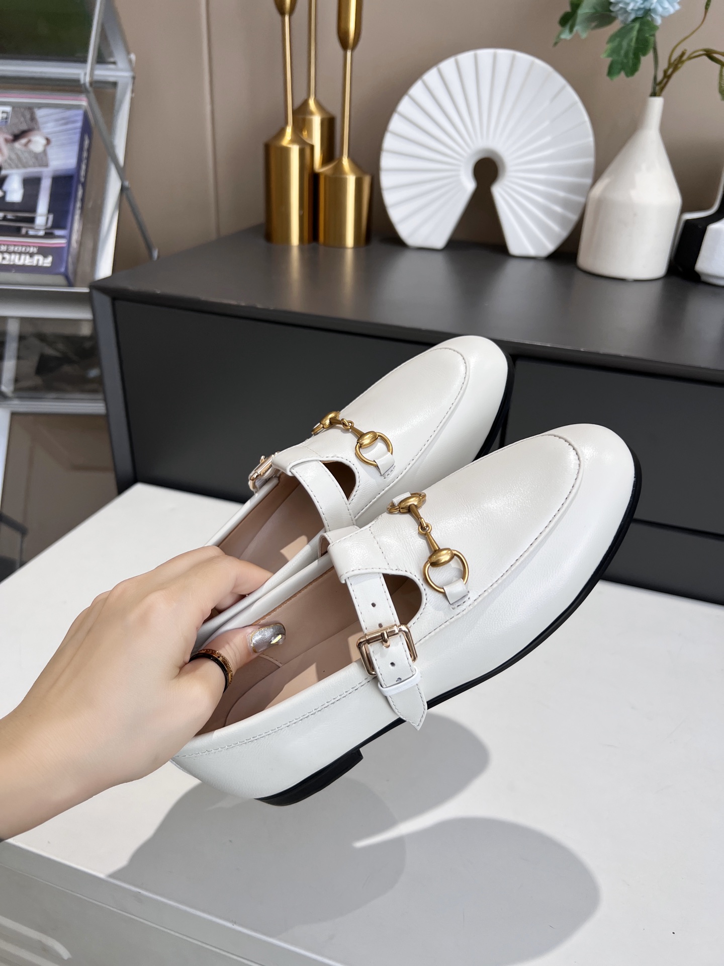 Gucci Women's maxi GG Gucci Jordaan loafer WOMEN 6 - vstockx