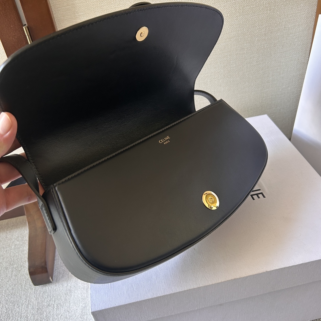 Handbags CELIN TaBou Clutch 198663 size:24  6.5  14 cm - vstockx