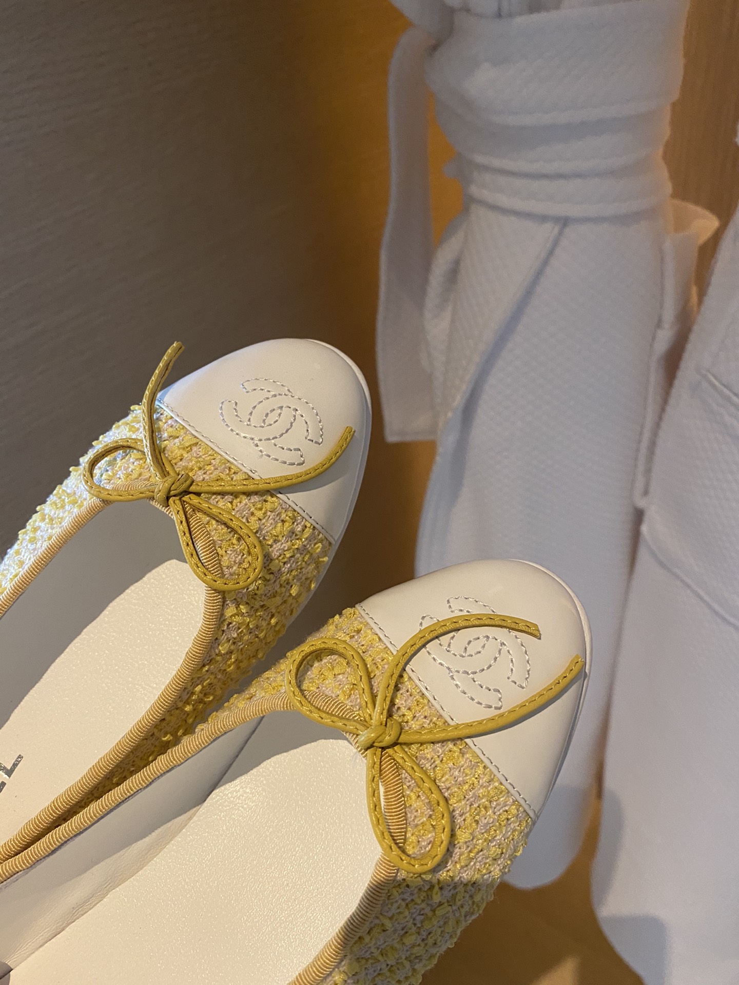 Chanel Ballerinas Fabric & Grosgrain 39 - vstockx