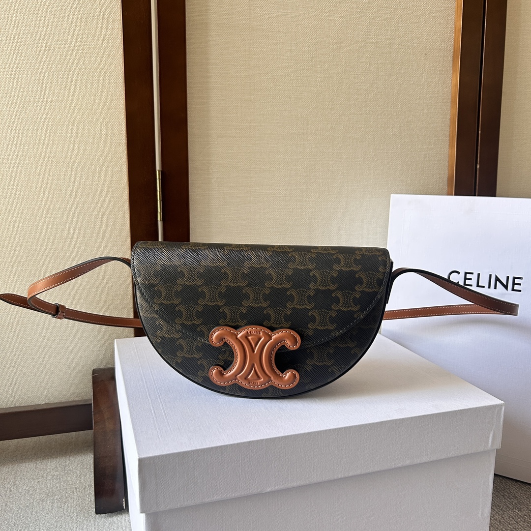 Handbags CELIN 111233. size:23  13.5  6cm - vstockx