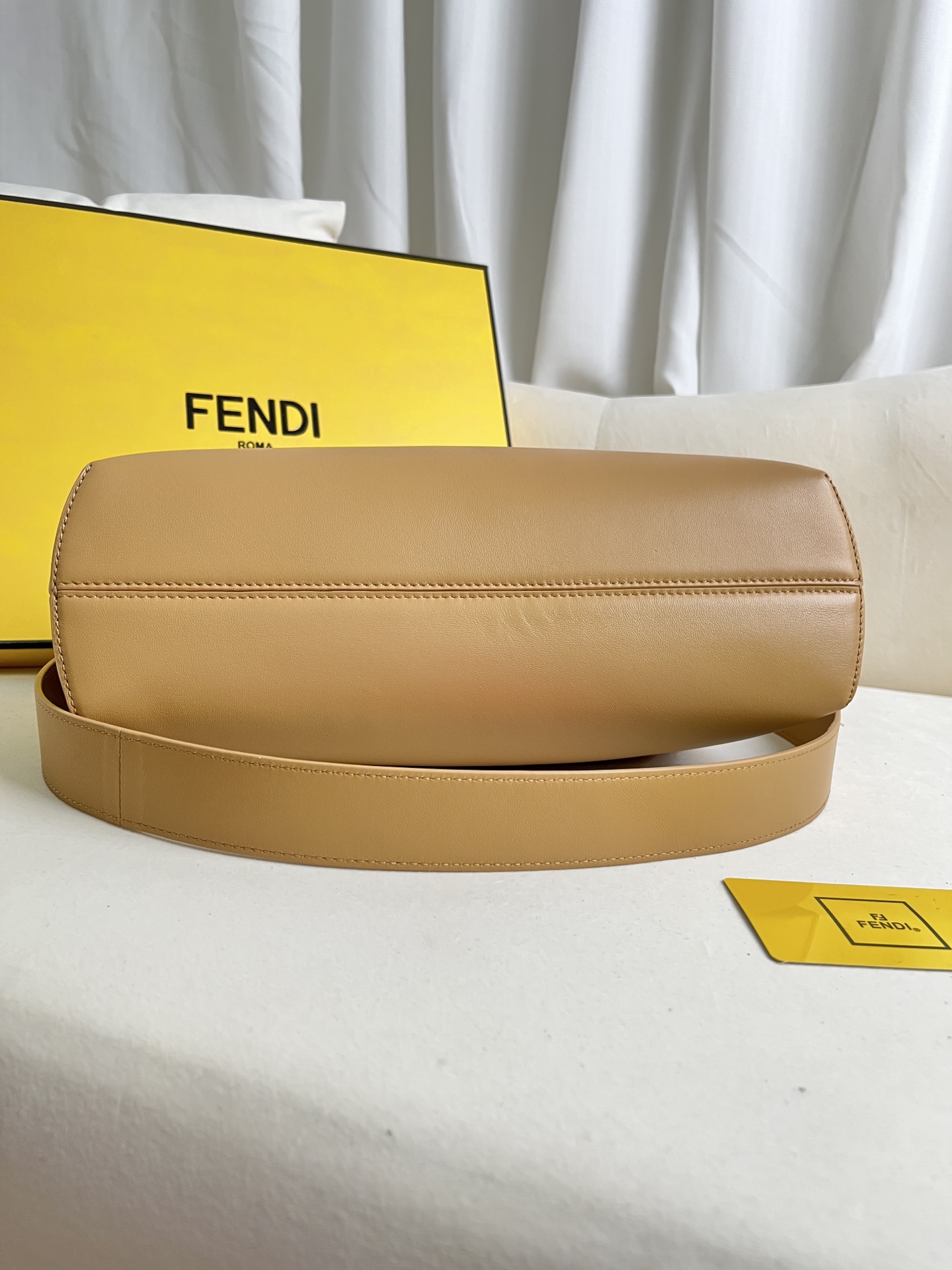 handbags FENDI 209 size:32.5*15*23.5cm - vstockx