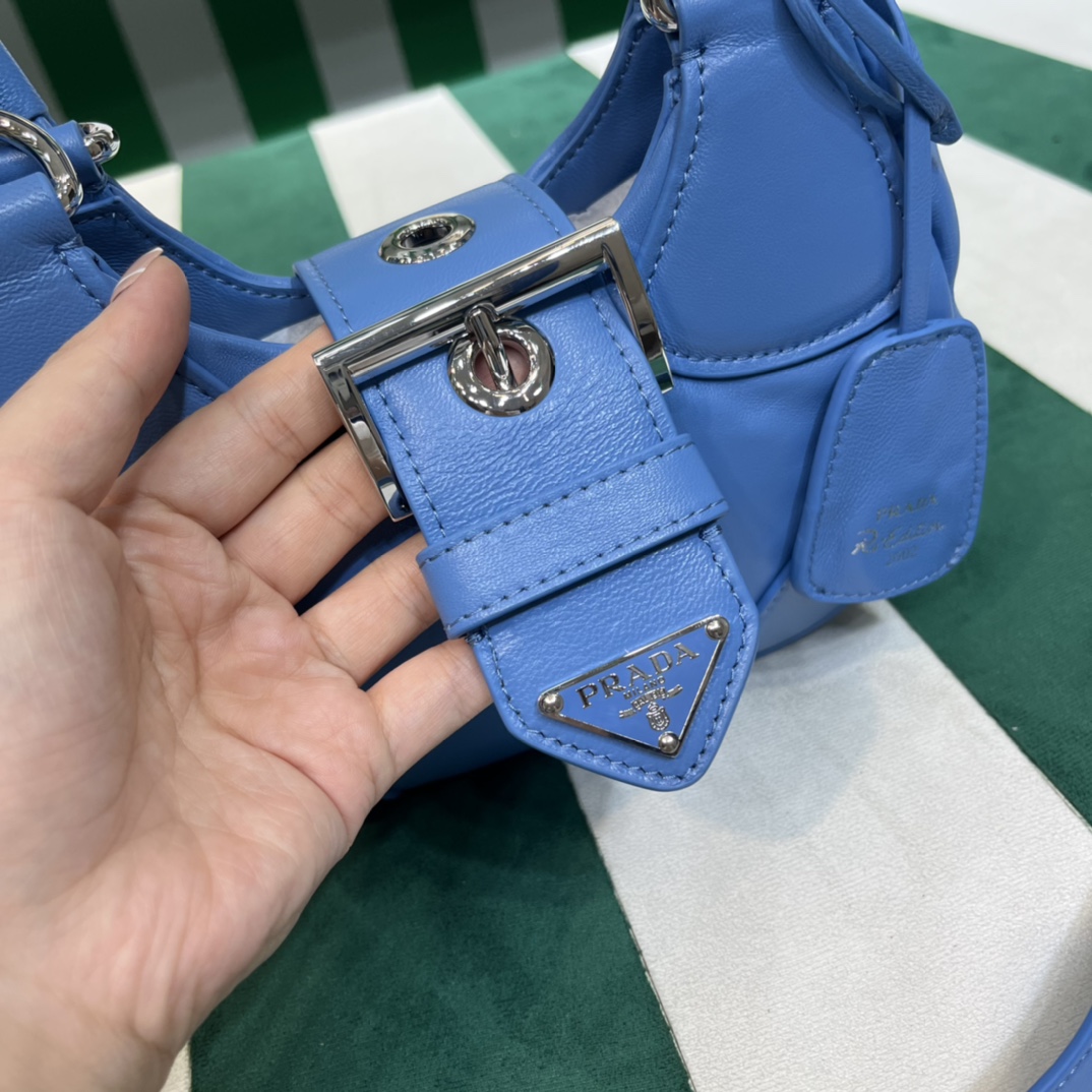 Handbags Prada PRADA PASSAVELA 1BA381 size:23x16x9 cm - vstockx