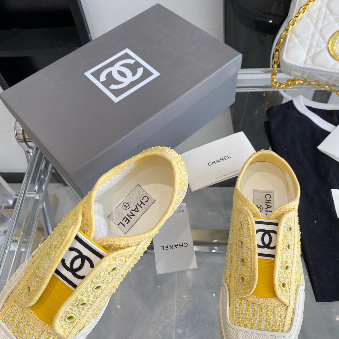 Chanel Flat canvas Sneaker 1 - vstockx