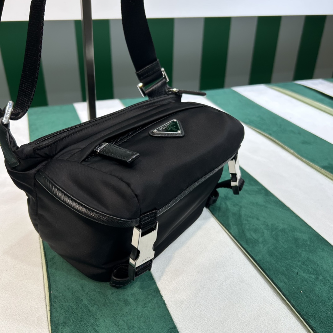 Handbags Prada 2VH171 size:20×13×9 cm - vstockx