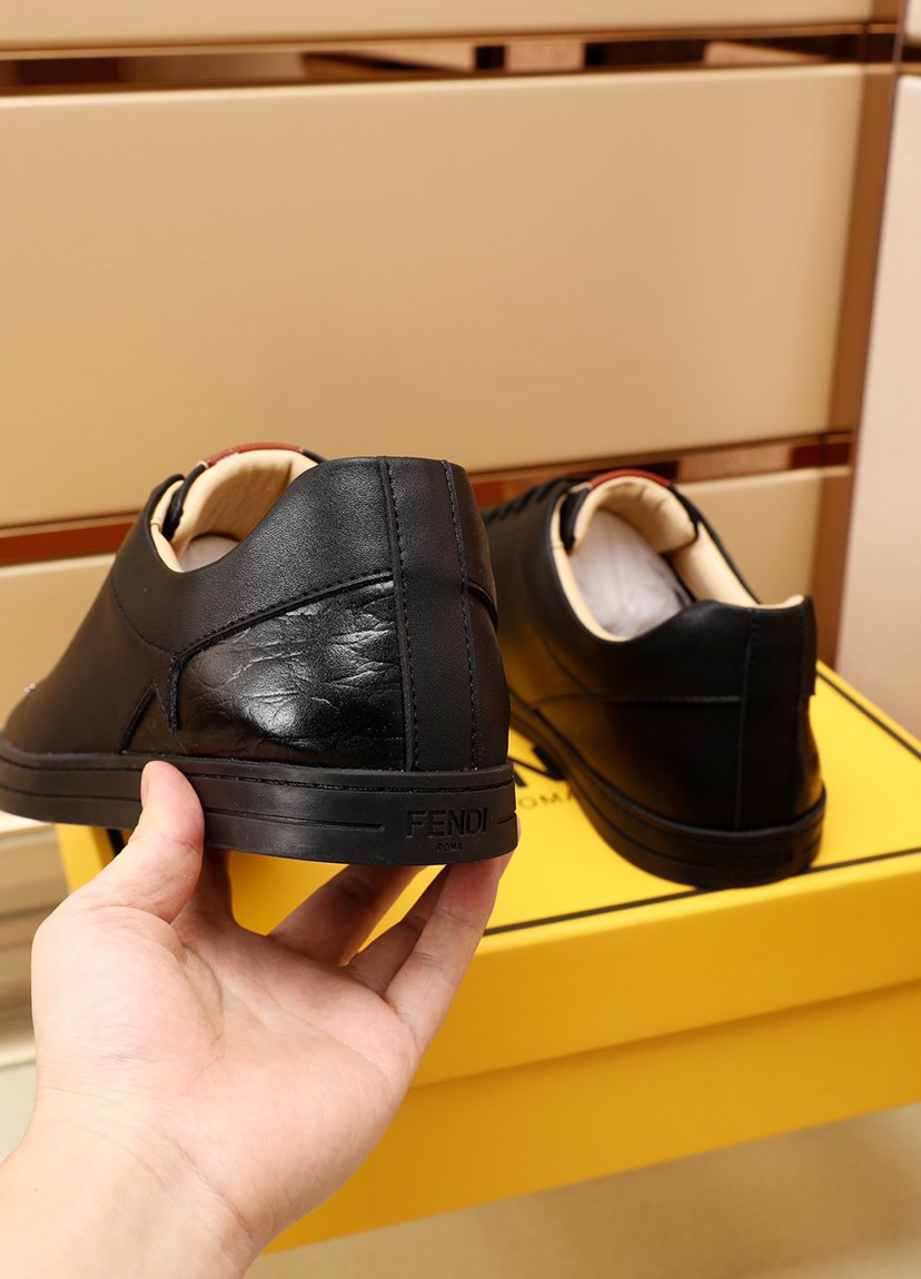 Fendi Low Top Sneakers 8 - vstockx