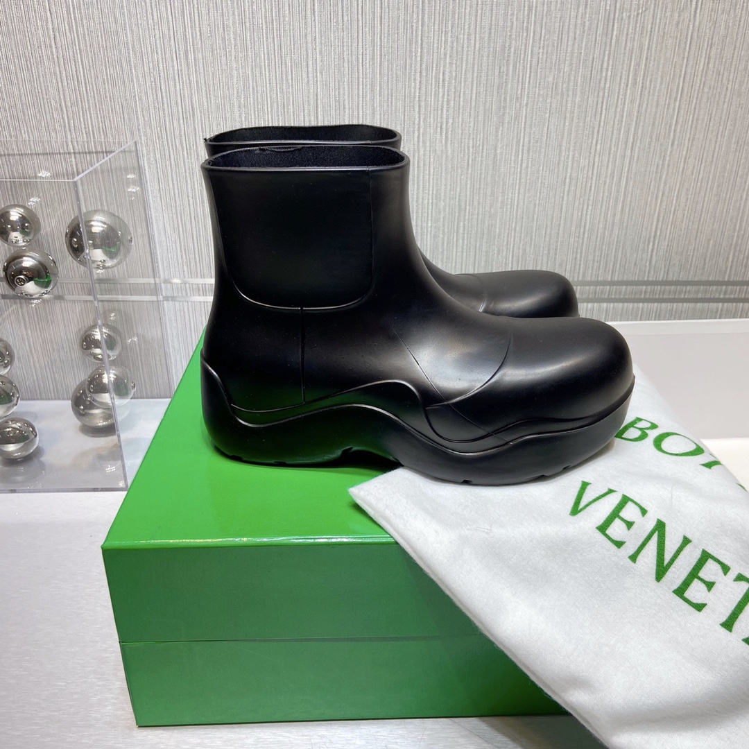 Bottega Veneta Boots 25 - vstockx
