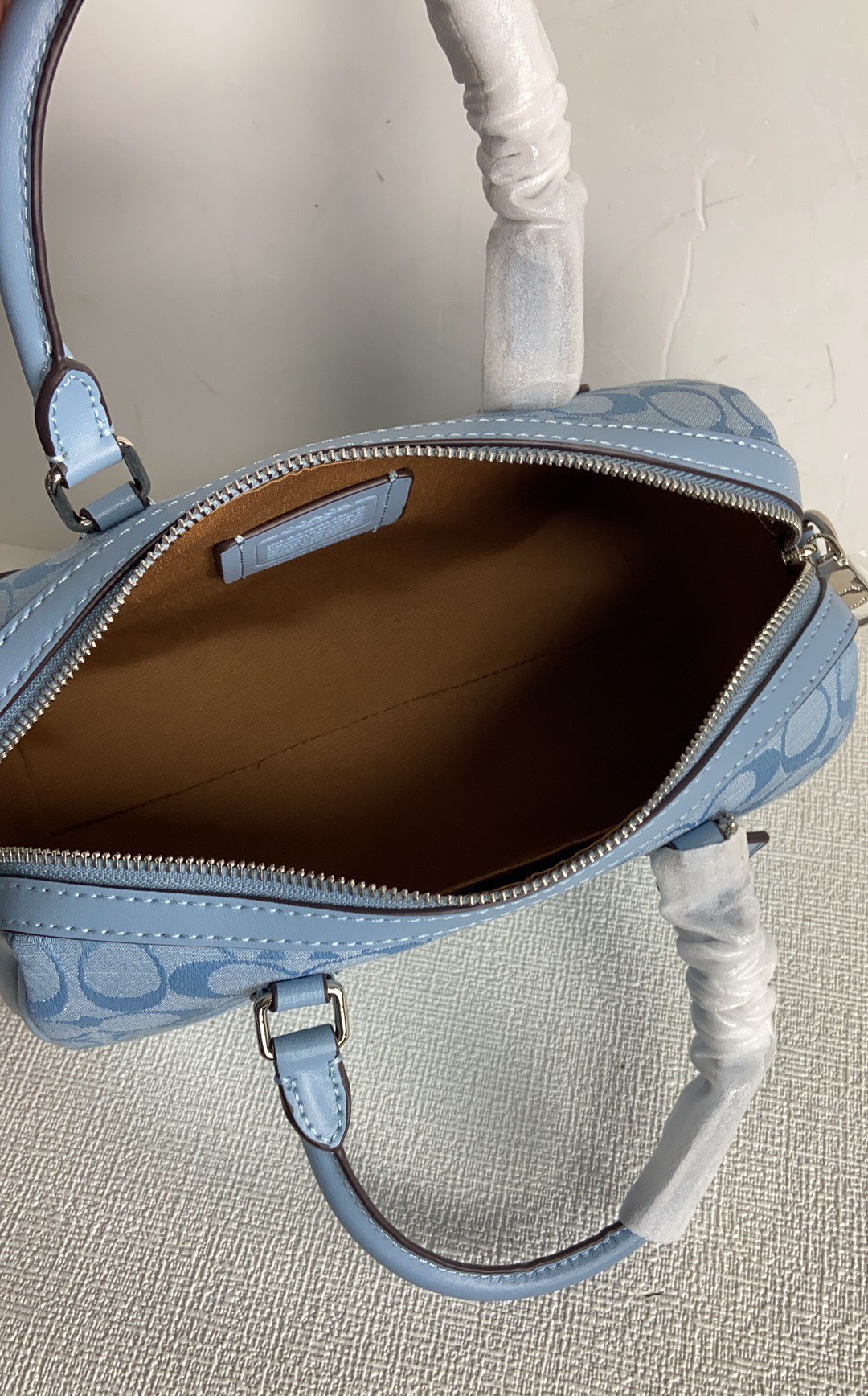 Handbags Coach CH141 size:26*18 - vstockx