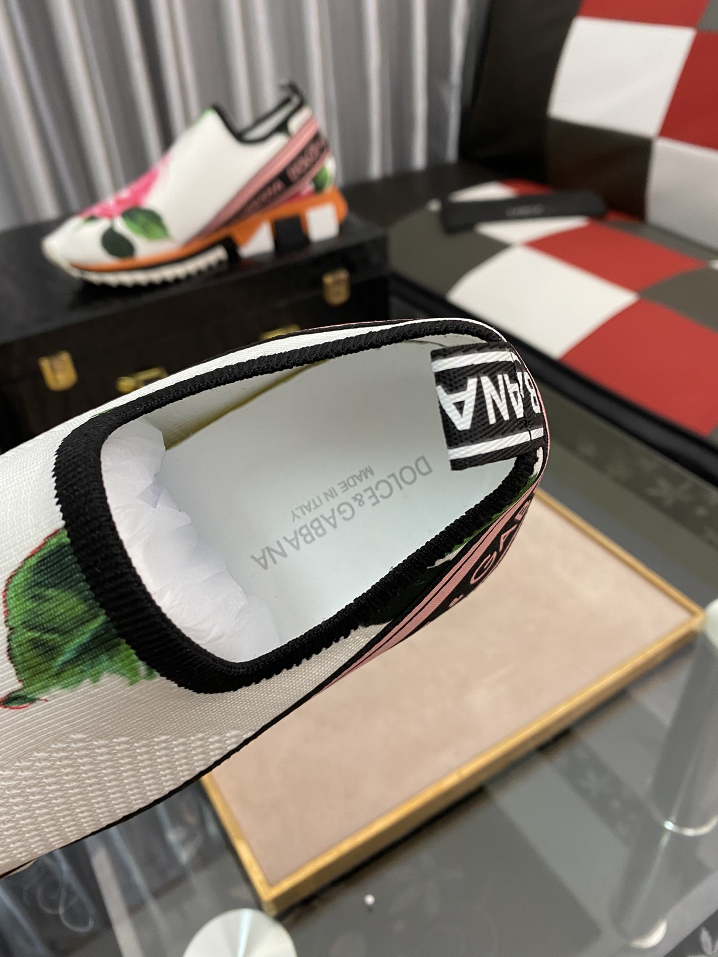 Dolce & Gabbana Sorrento 24 - vstockx