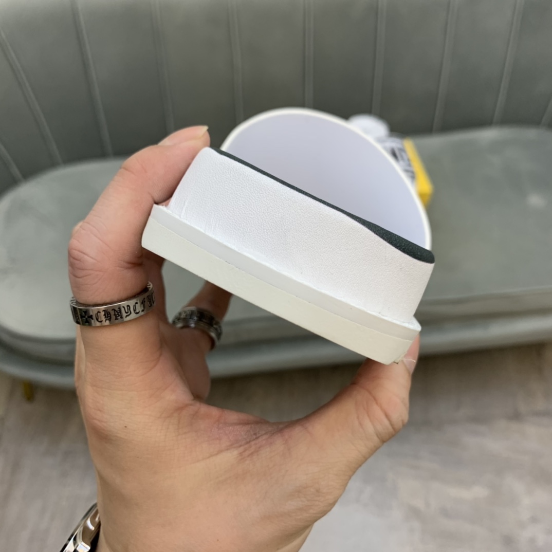 Fendi Slides 9 - vstockx