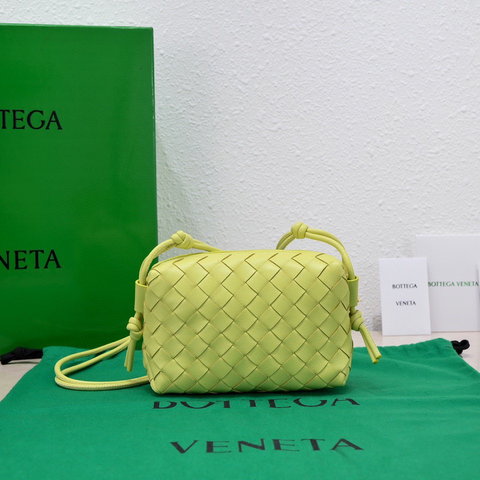 handbags Bottega Veneta 9896 size:17*10*6 - vstockx
