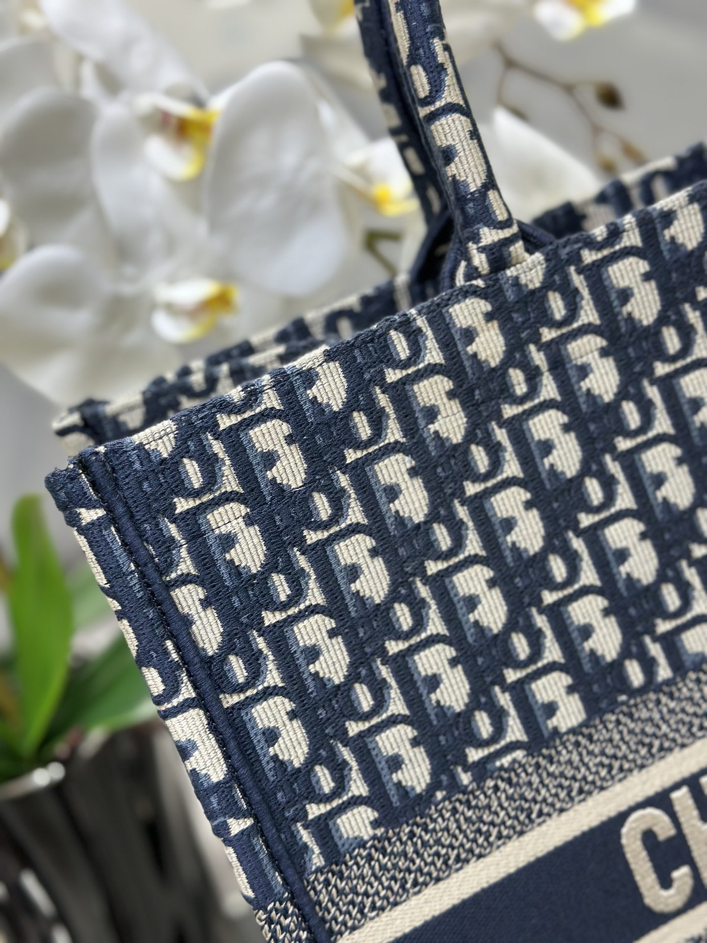 Handbag Dior M1286 size 42 x 35 x 18.5 cm - vstockx