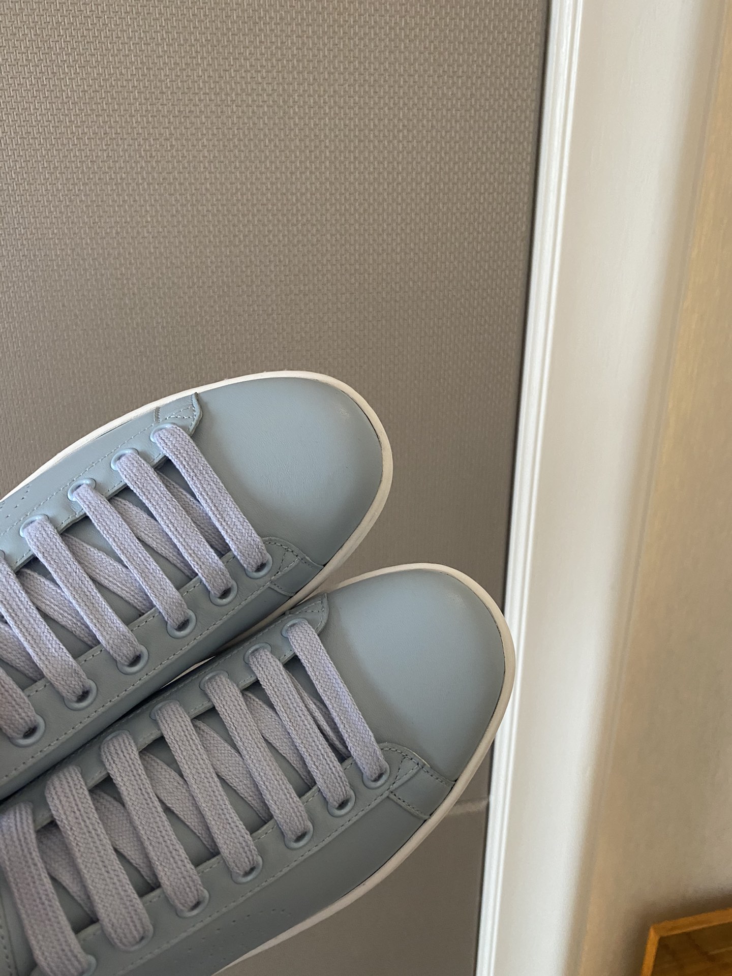 Gucci Women's Ace sneaker with bee sneaker 4 - vstockx