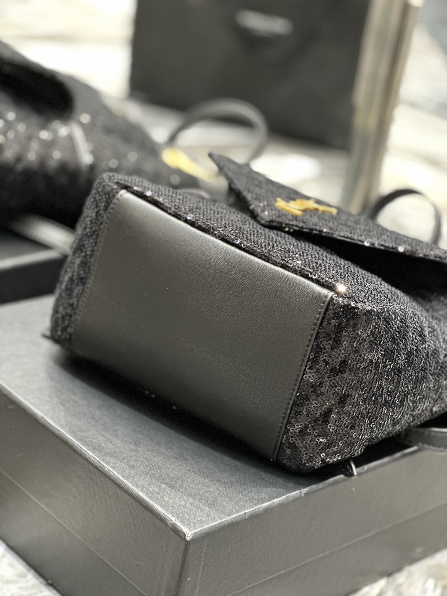 Handbags SAINT LAURENT 672609 size 22  29  15 cm - vstockx