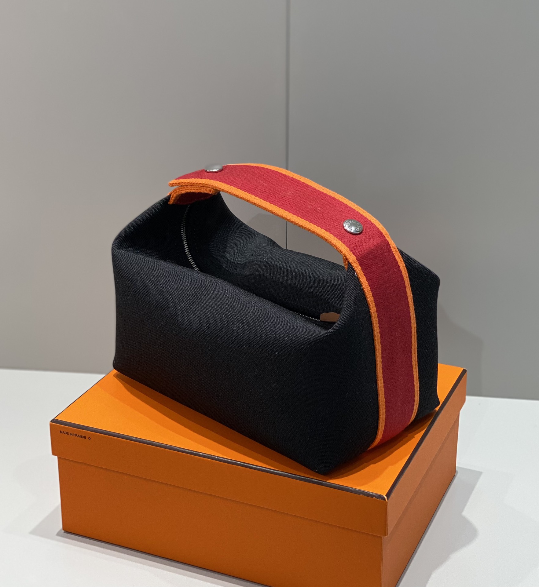 Handbags Hermes  -- size:25*21*14 cm - vstockx