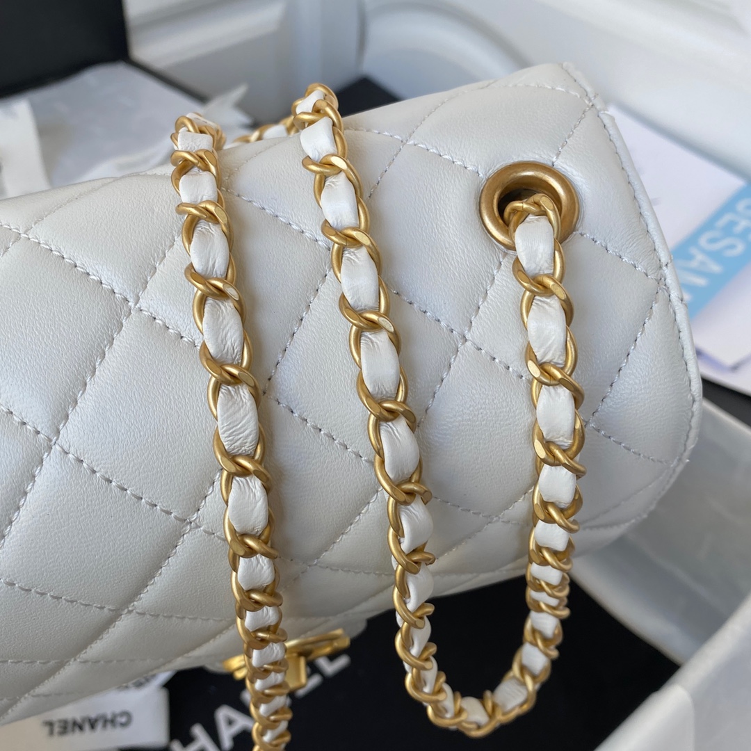 Handbag Chanel AS3649 size 18X19.5X9.5 cm - vstockx