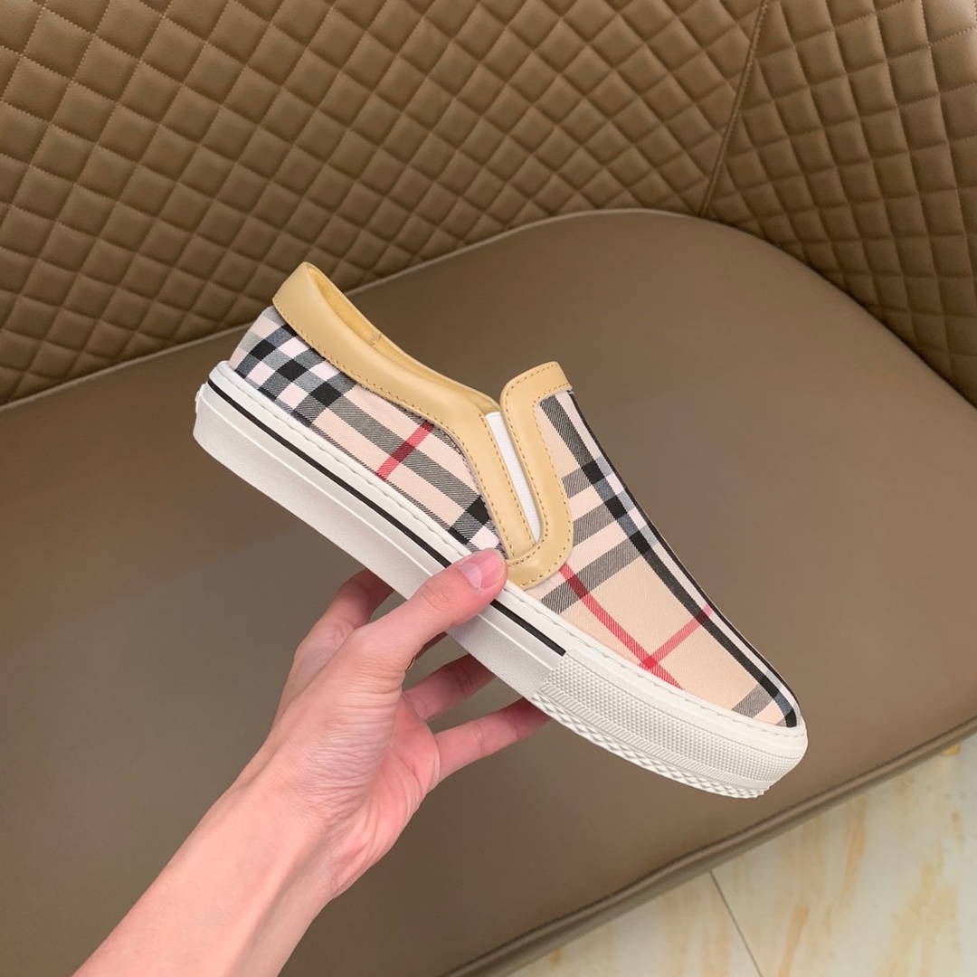 Burberry Perforated Check Sneaker 36 - vstockx