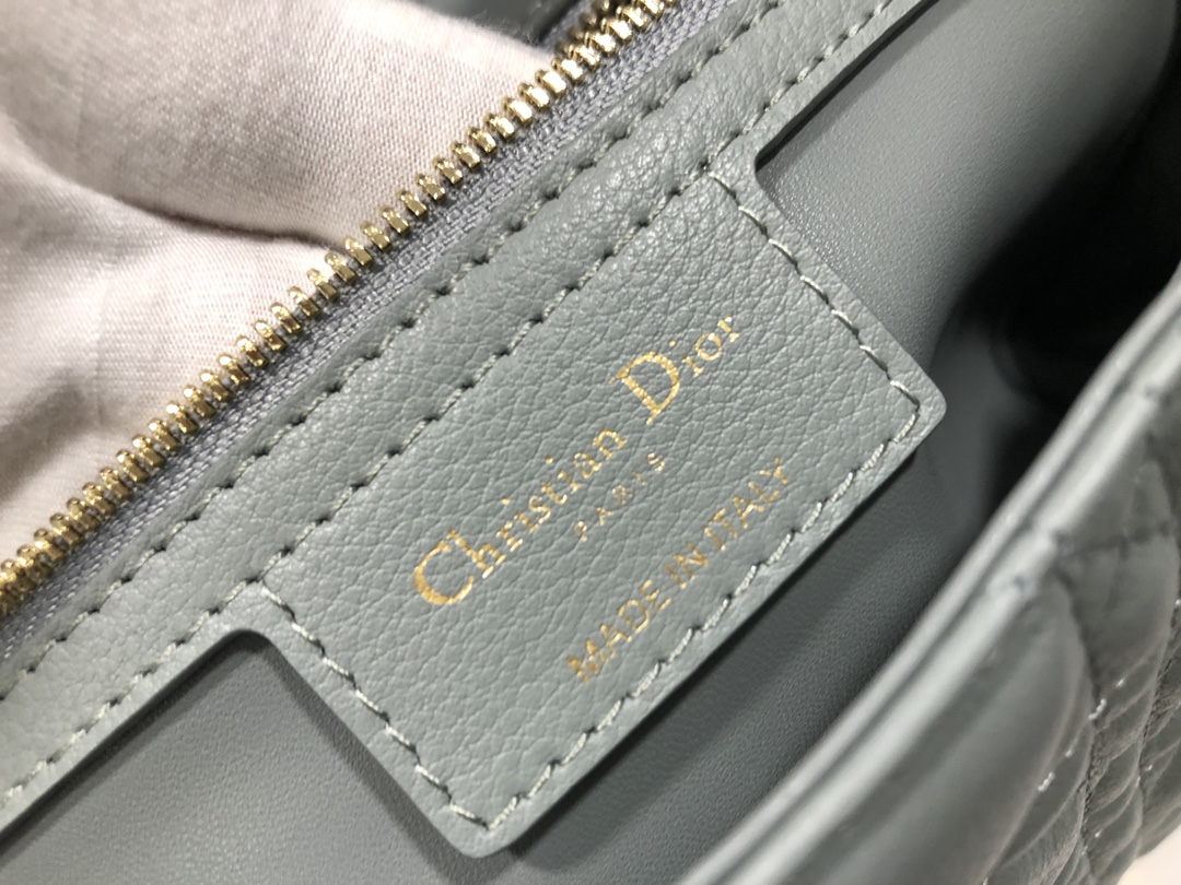 Handbag Dior M9243 size 28*17*9 cm - vstockx