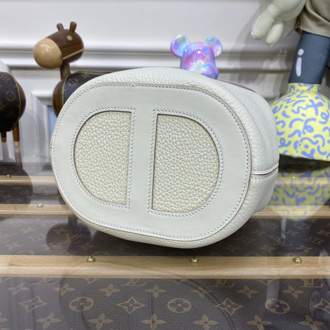 Handbags Hermes picotin size :18x2.5 x22 cm - vstockx