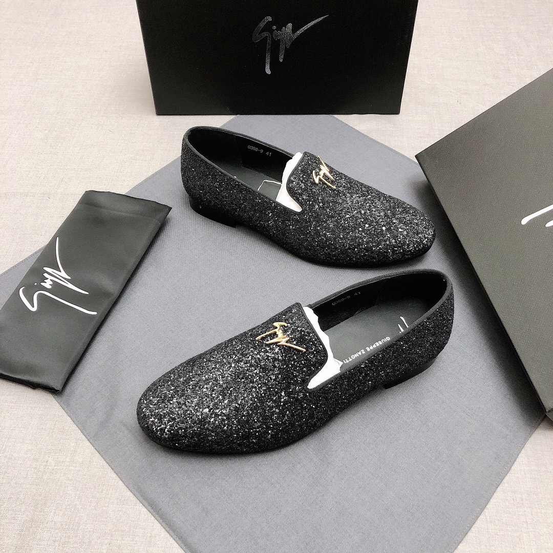 Giuseppe Zanotti Slip-on 12 - vstockx