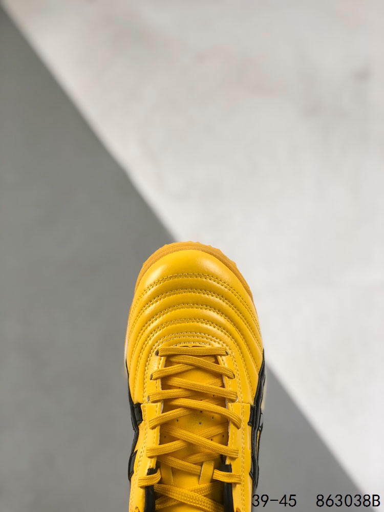 ASICS football shoes 1 - vstockx