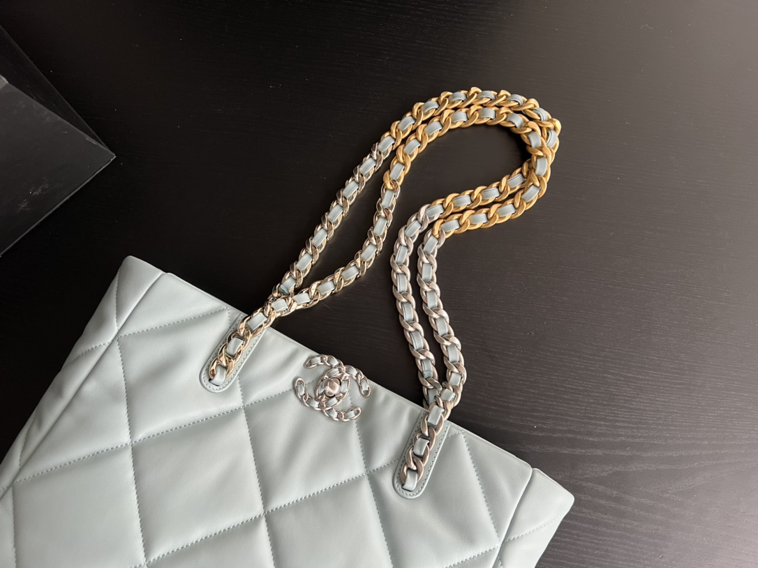 Handbag Chanel 3519 size 30cm37cm10 cm - vstockx