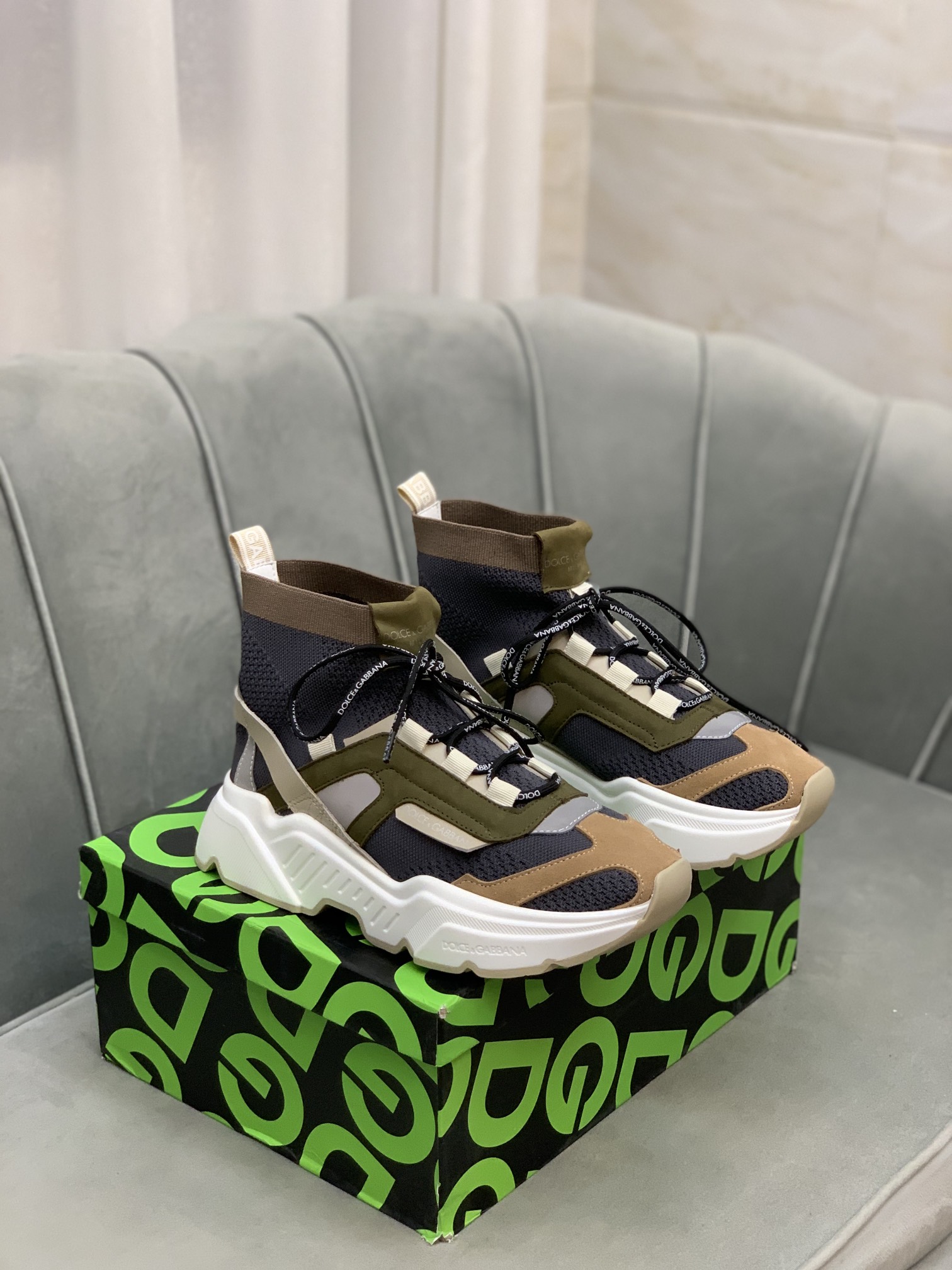 Dolce & Gabbana High-Tops chunky sneakers 1 - vstockx