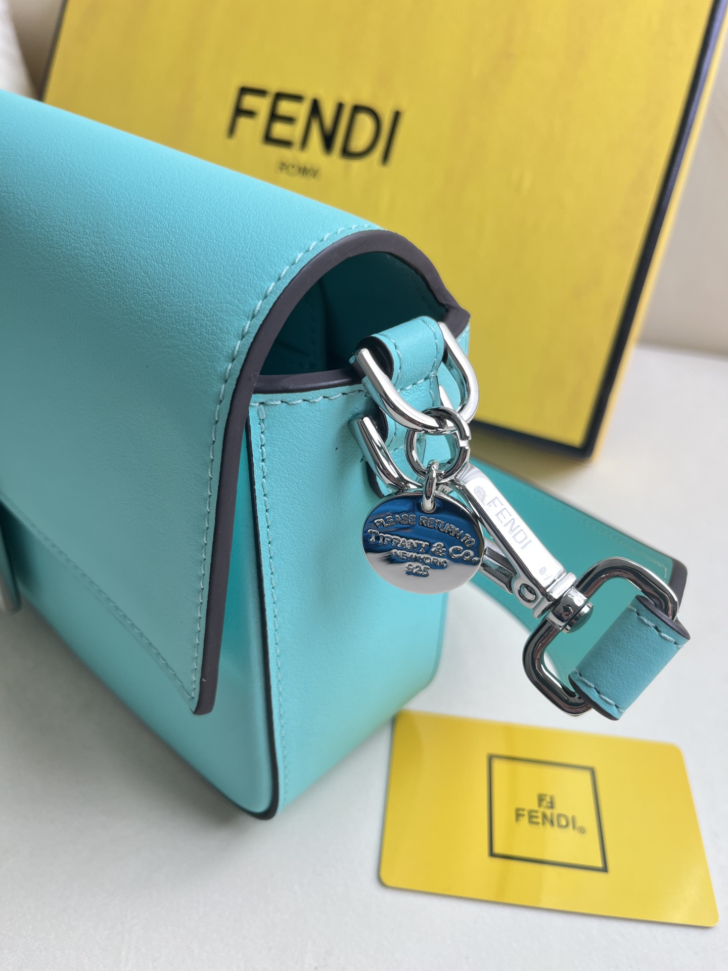 handbags FENDI 5012 size:26*5*15cm - vstockx