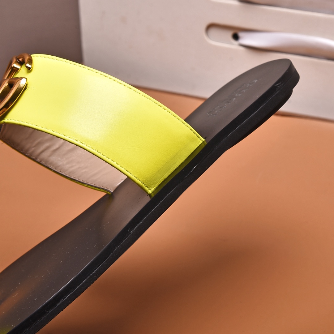 Gucci Slippers 13 - vstockx