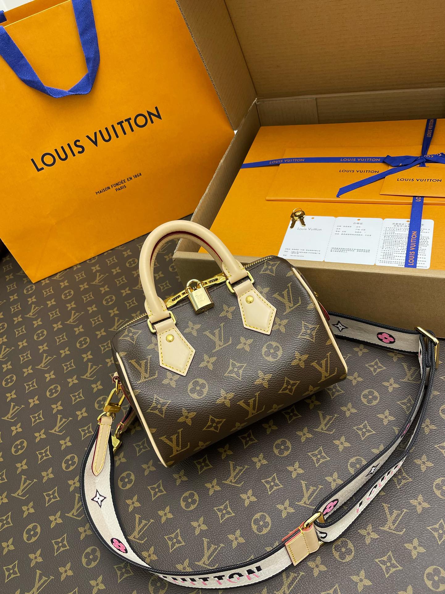 Handbags Louis Vuitton M46234 size:20*13*12 cm - vstockx