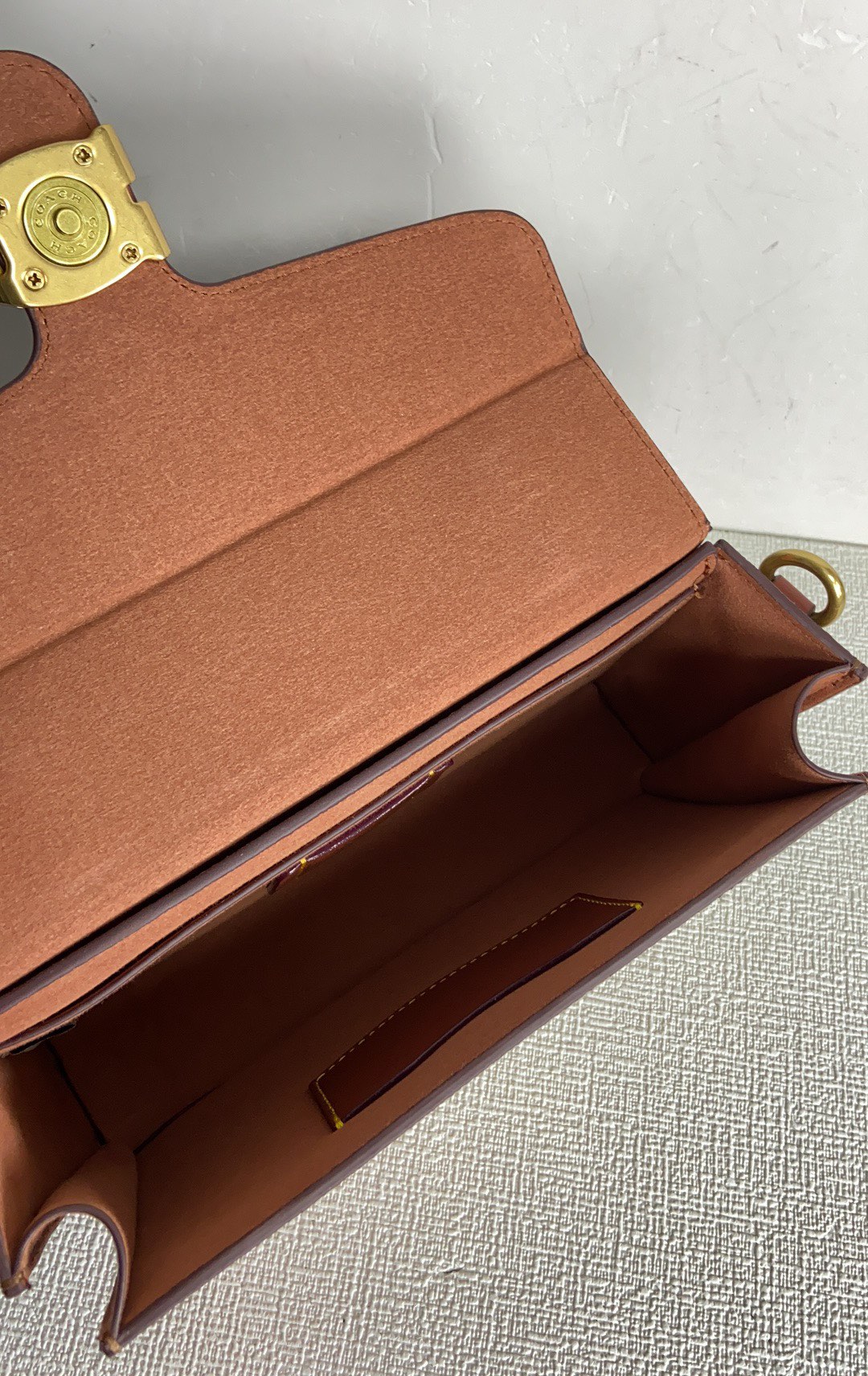 Handbags Coach CH750 size:23*14*5 - vstockx