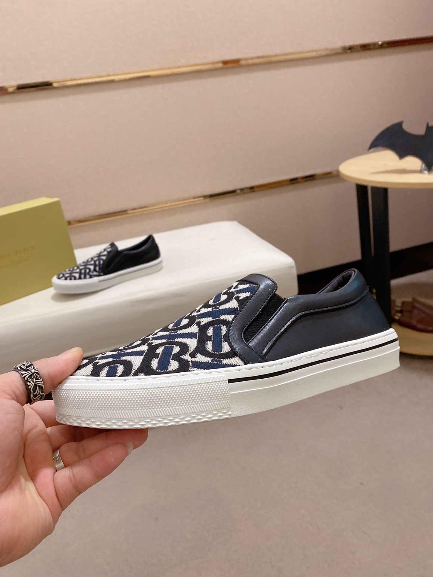 Burberry Perforated Check Sneaker 25 - vstockx