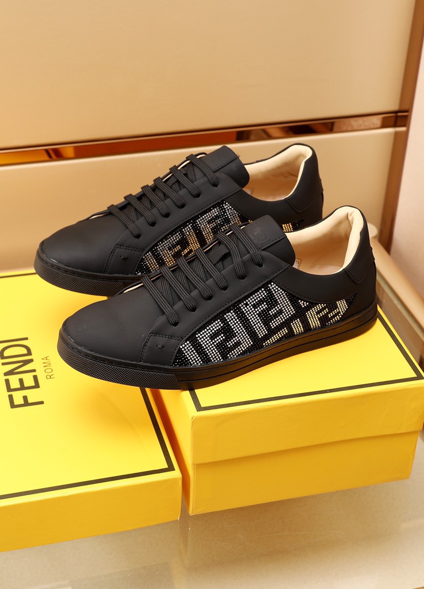 Fendi Low Top Sneakers 13 - vstockx