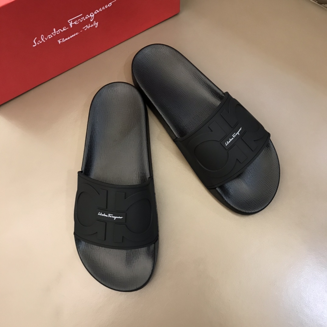 Salvatore Ferragamo Groove Slides 5 - vstockx