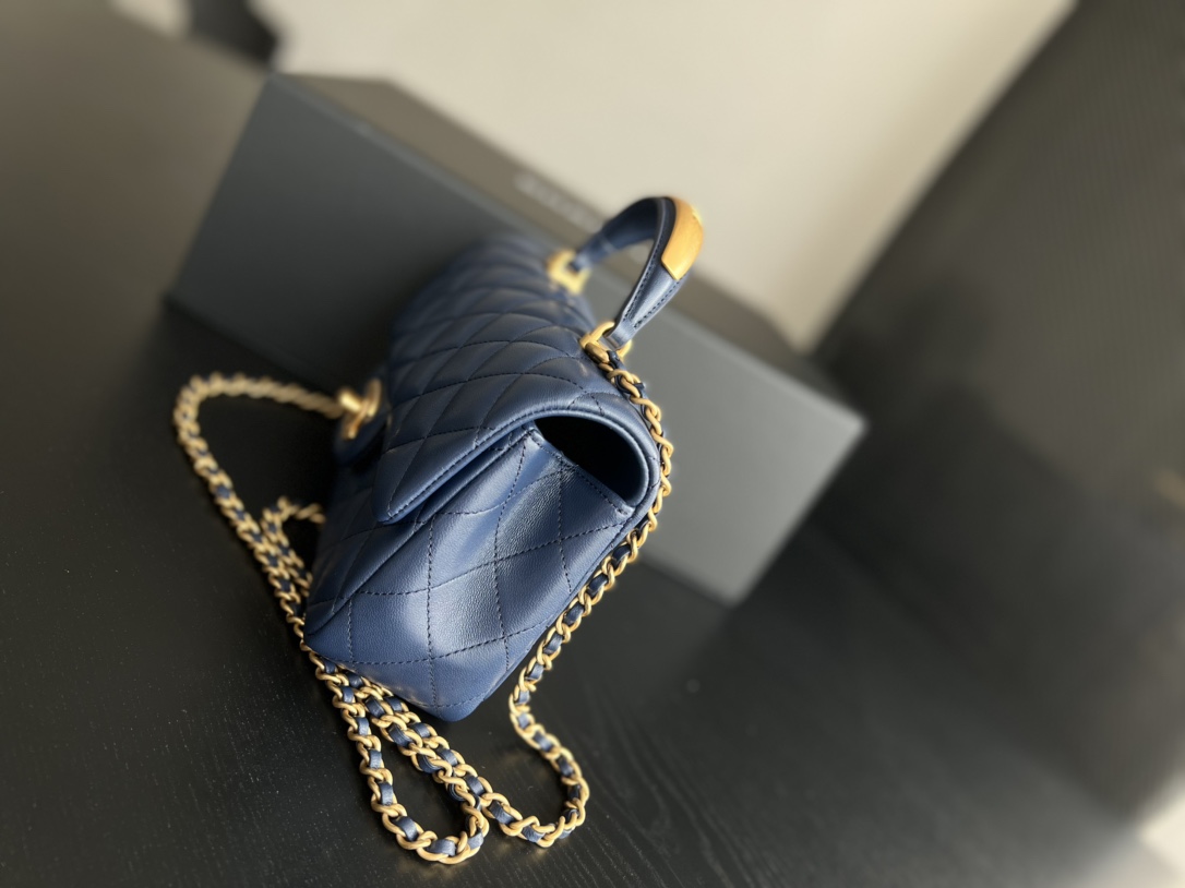 Handbag Chanel 2431 size 20cmx12cmx6 cm - vstockx