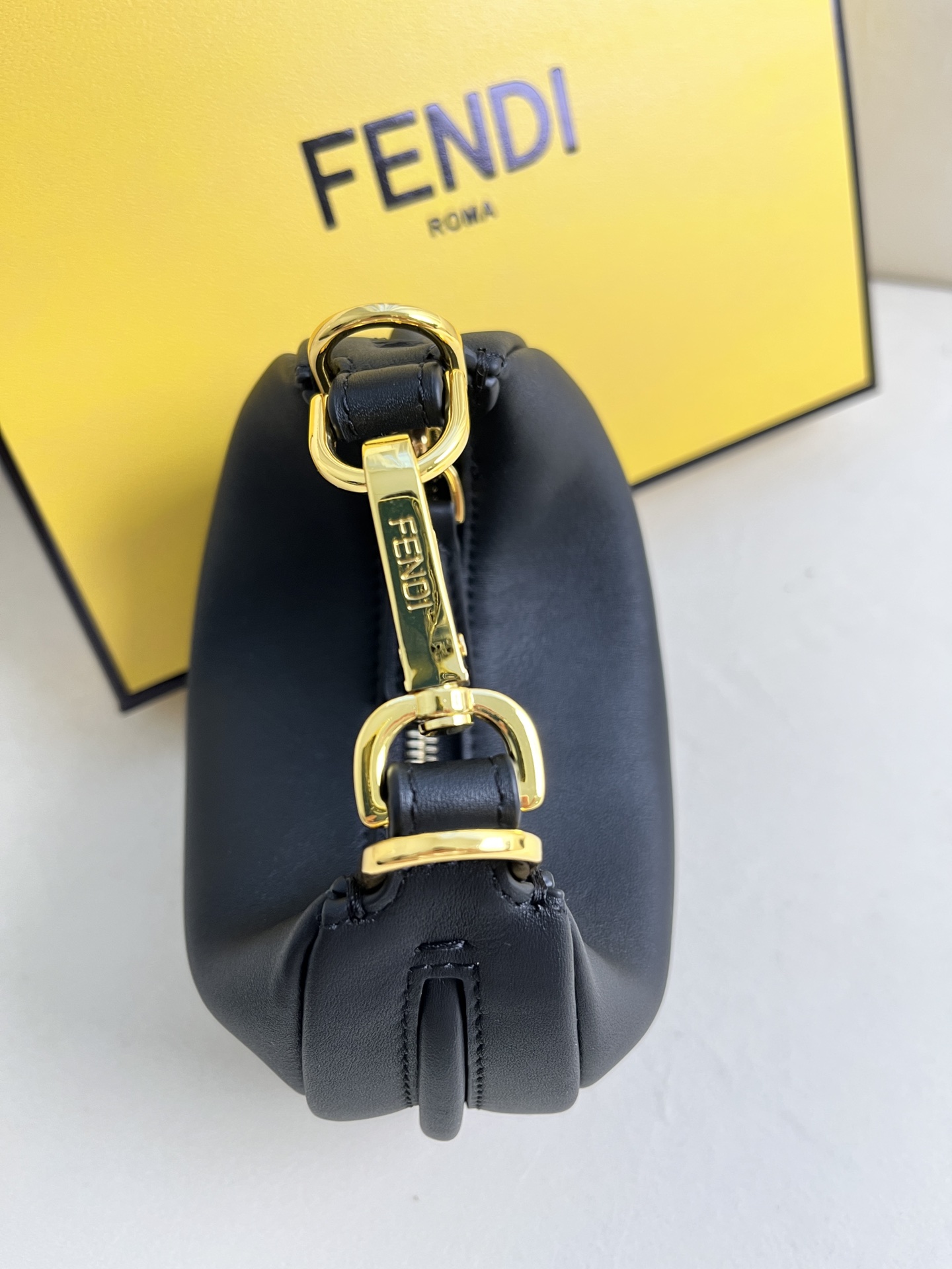 handbags FENDI 206 size:16.5*14*5cm - vstockx