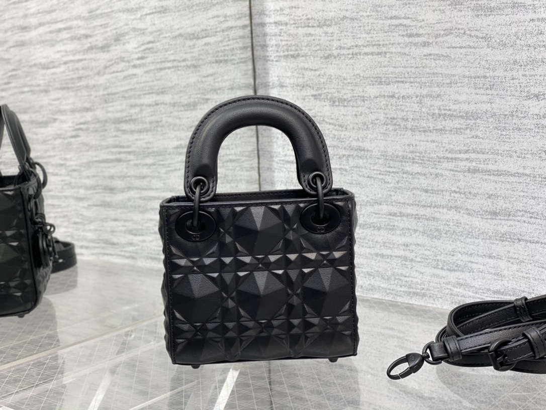 Handbag Dior size 12*10*5 cm - vstockx