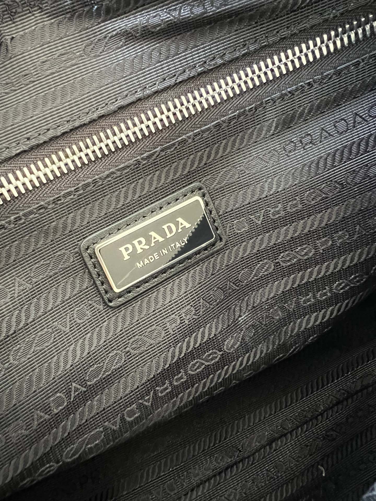 handbags prada 2VH165 26*23*11 - vstockx