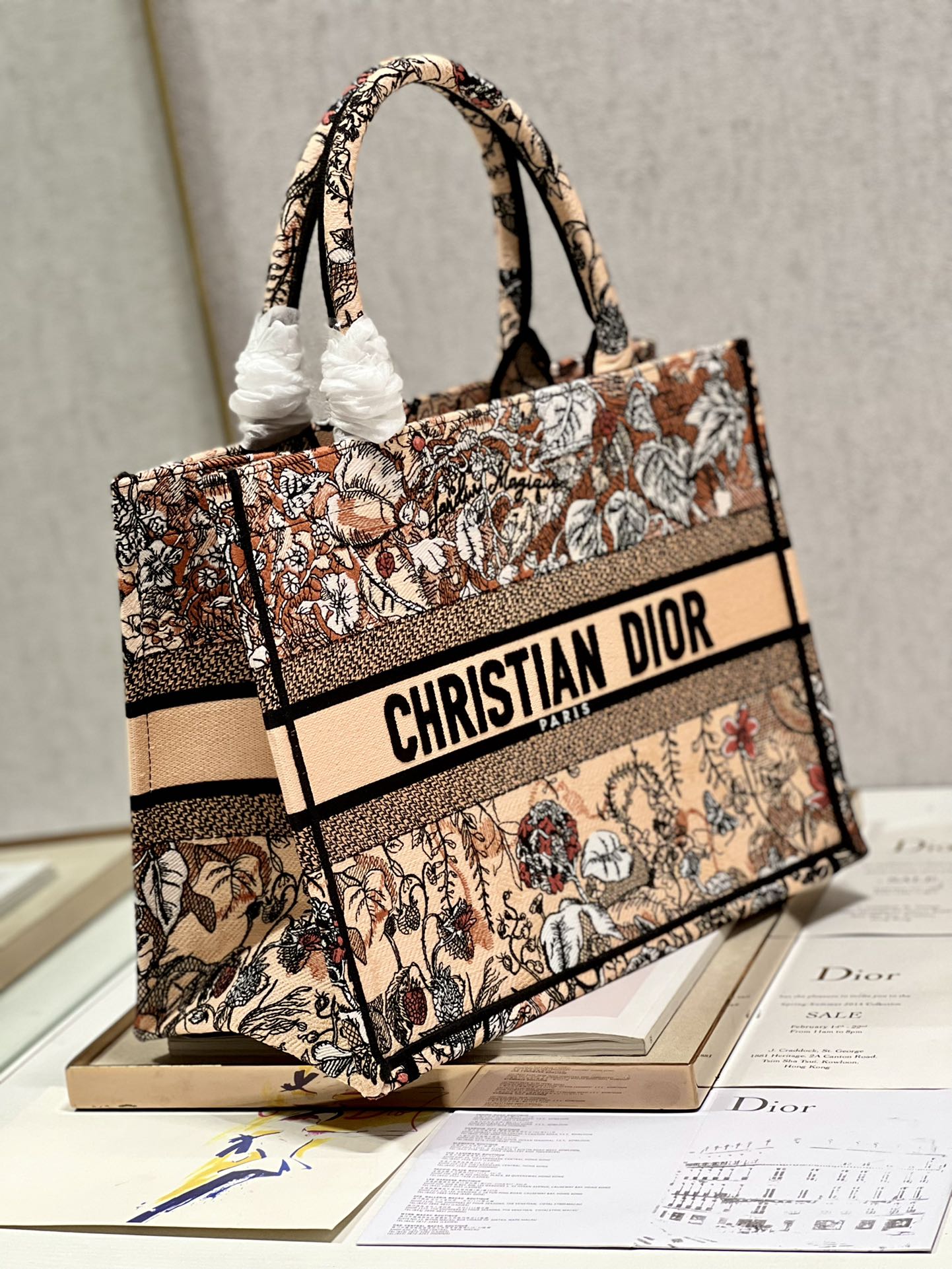 Handbag Dior 1286 size 36  28 cm - vstockx