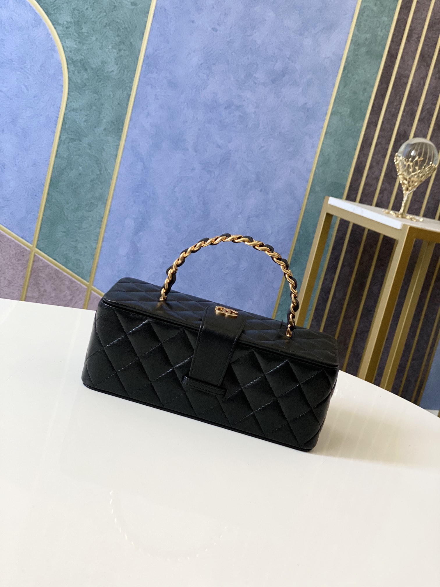 Handbag chanel 01919 size 22 10 8.5 cm - vstockx