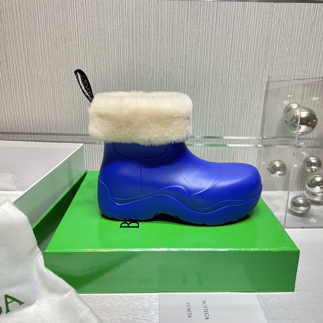 Bottega Veneta Boots 13 - vstockx