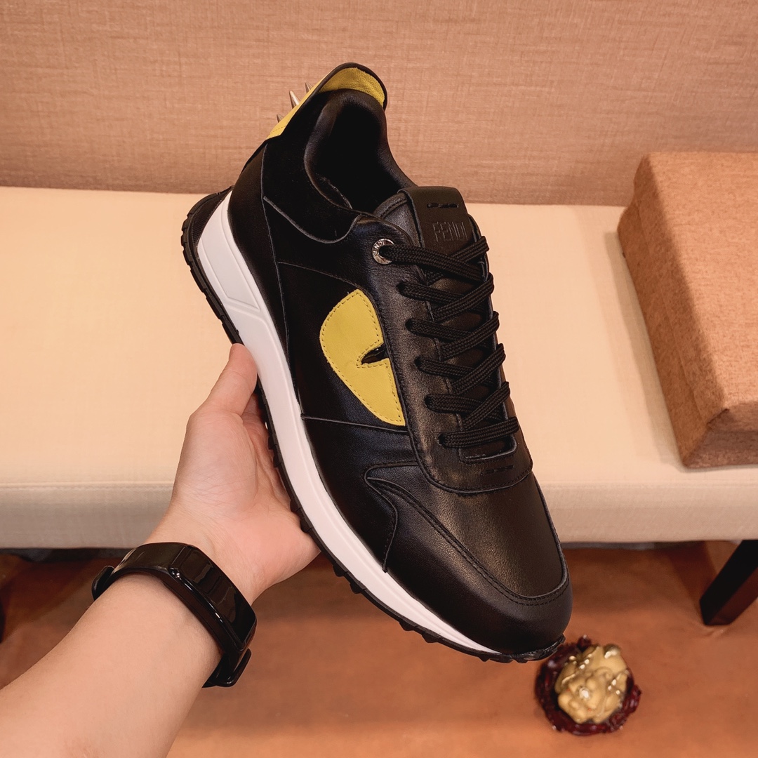 Fendi Low Top Sneakers 16 - vstockx