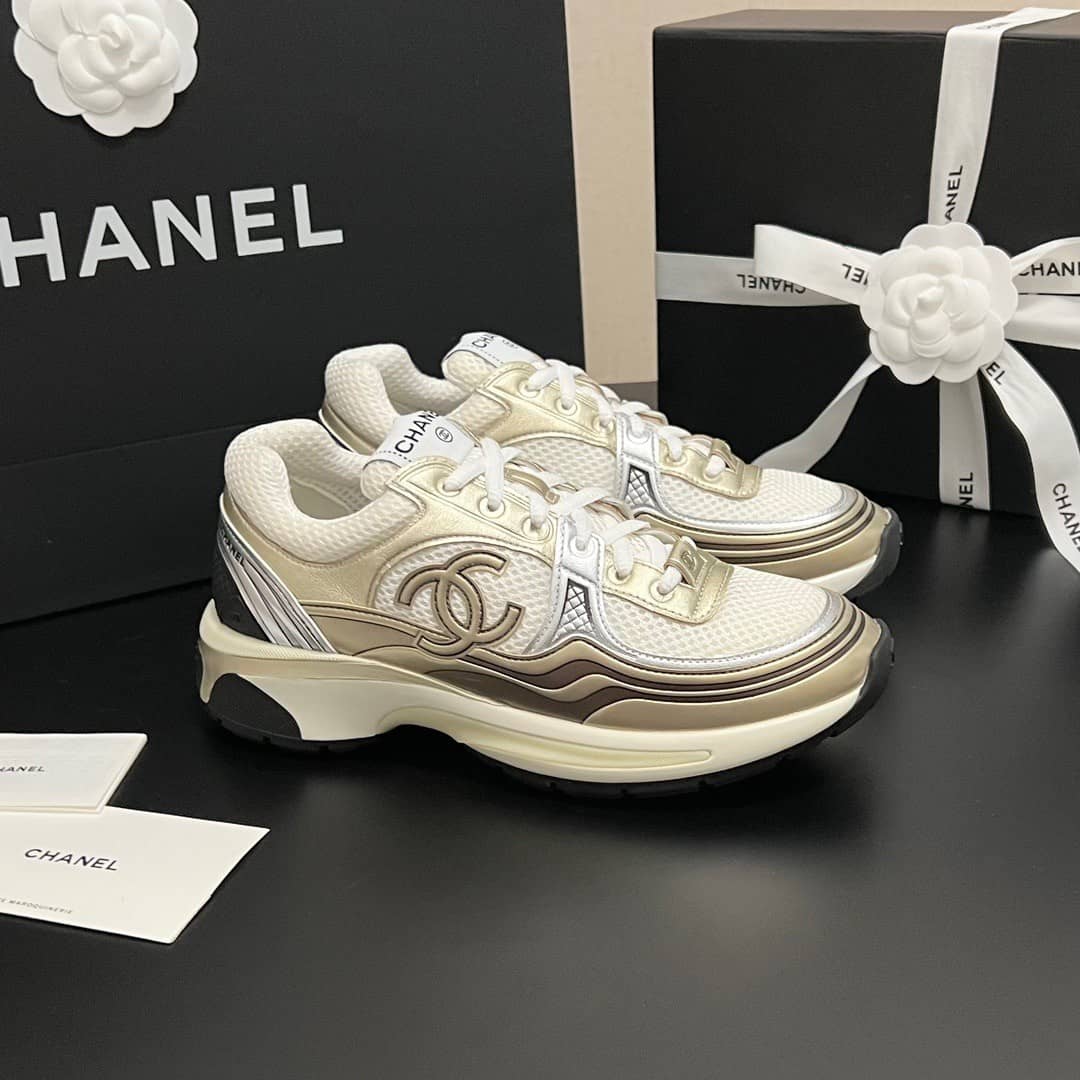 Chanel CC Runner Gold Laminate - vstockx