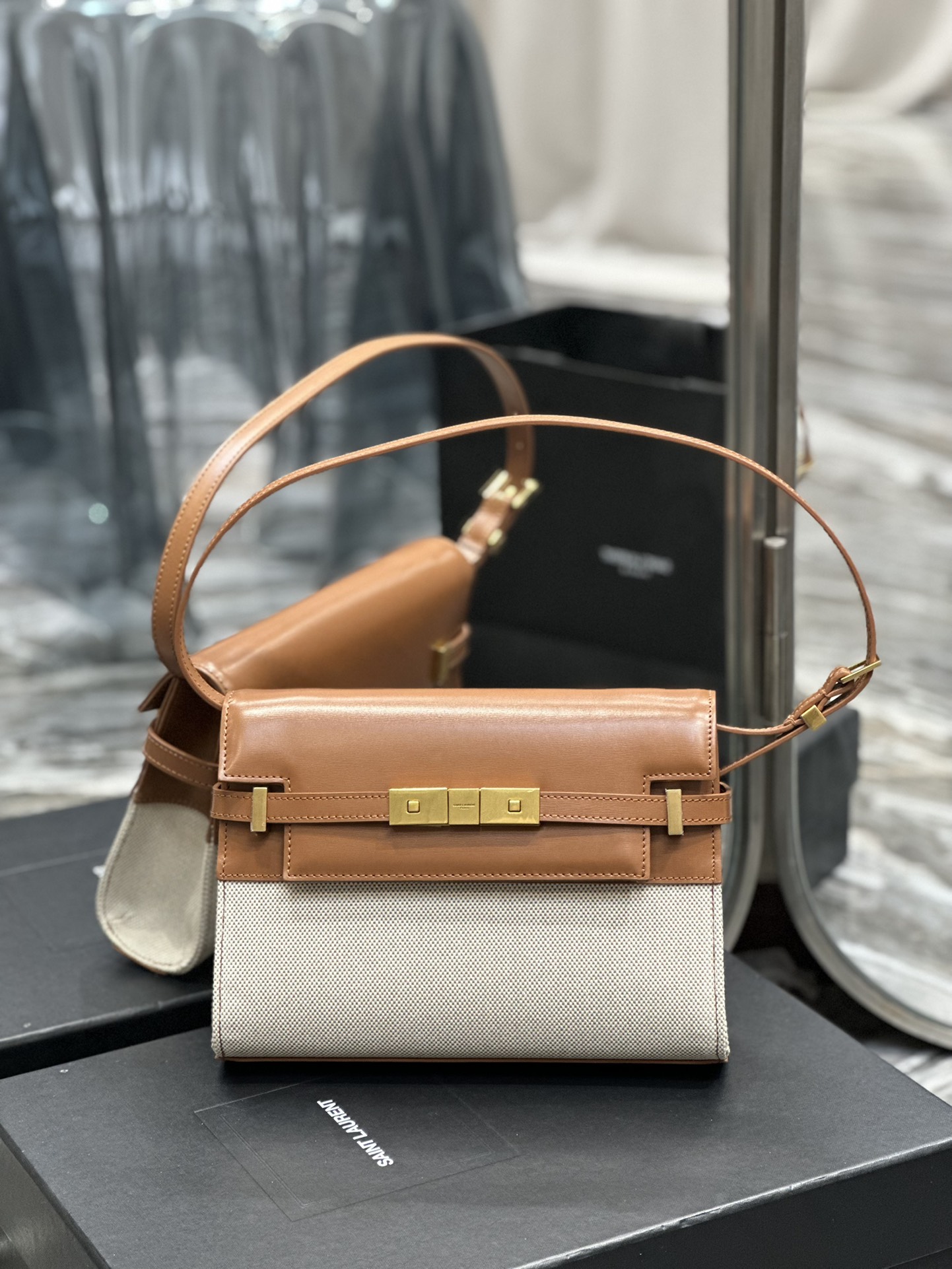 Handbags SAINT LAURENT 675626 size 24x17.5x6 cm - vstockx