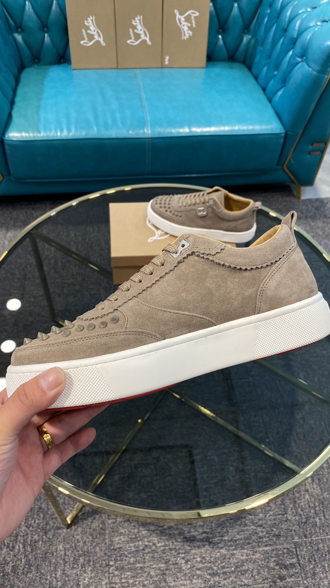 Christian Louboutin Happyrui Spikes Flat Sneakers 5 - vstockx