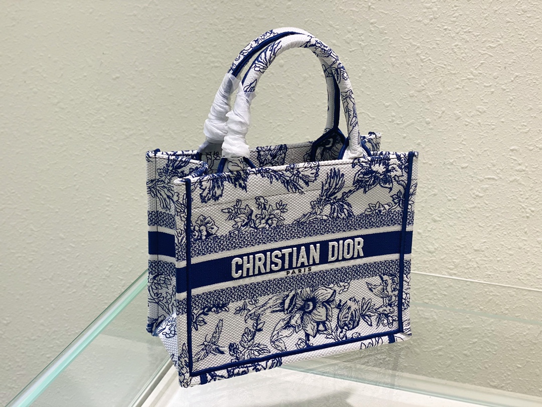 Handbags Dior Book Tote 8001 size:41 cm - vstockx