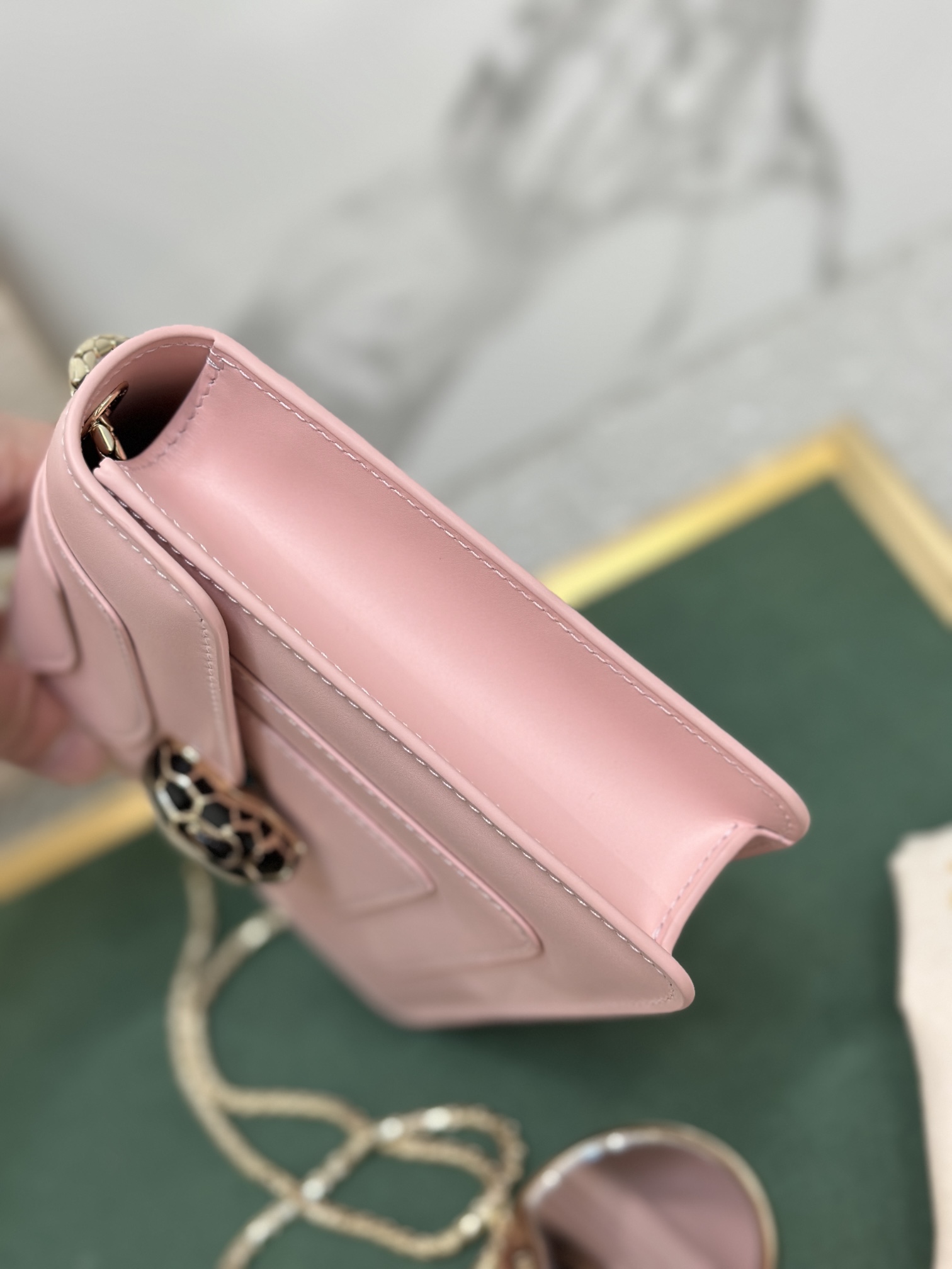 Handbags Bvlgari 35107 size:20*15*5 cm - vstockx