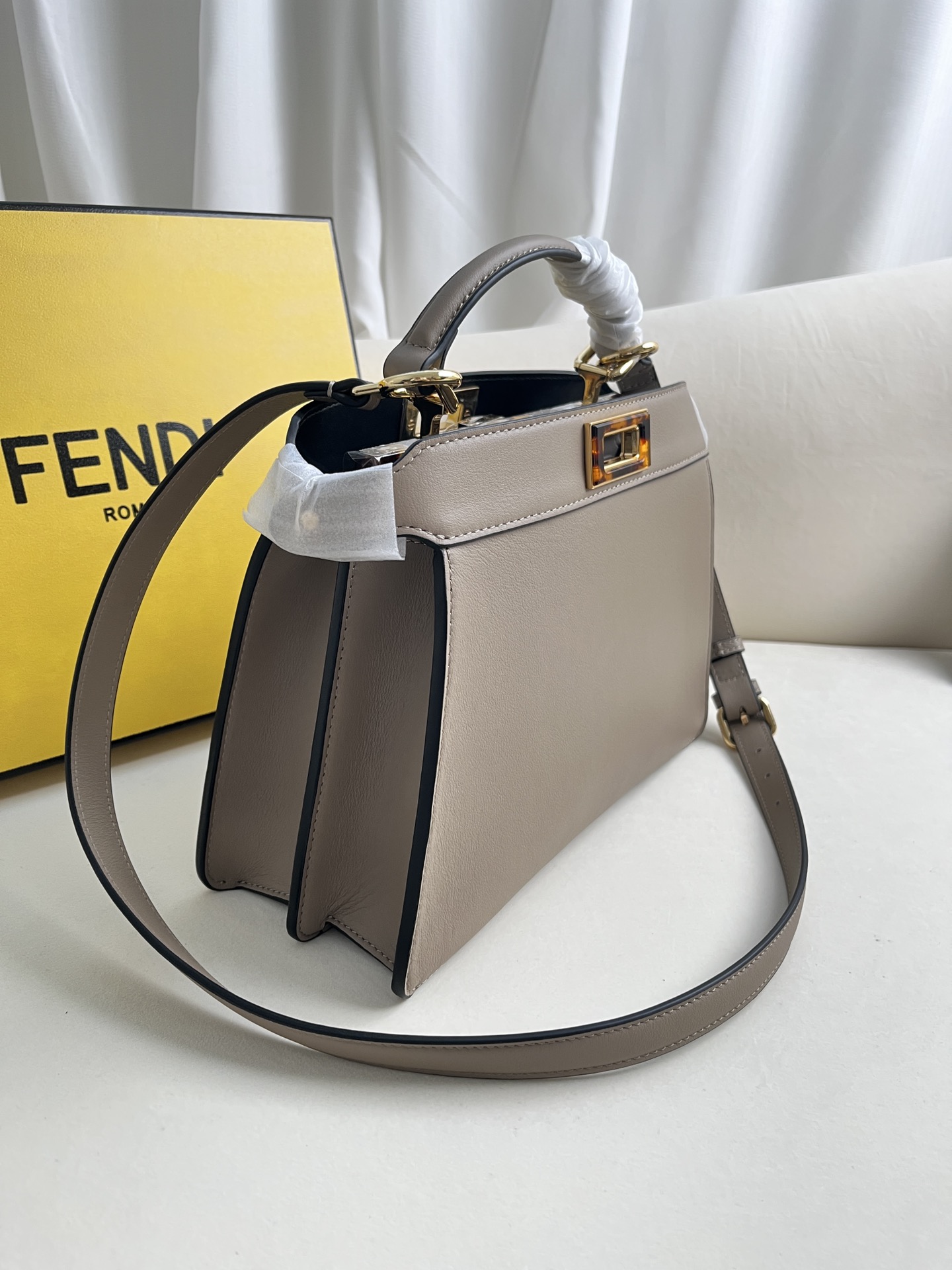 handbags FENDI 0229 size:27*21*11cm - vstockx